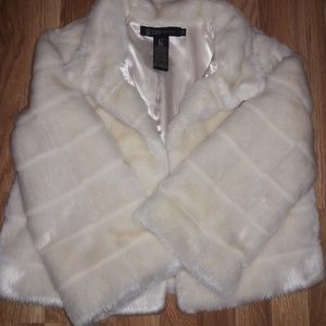 White fux fur coat
